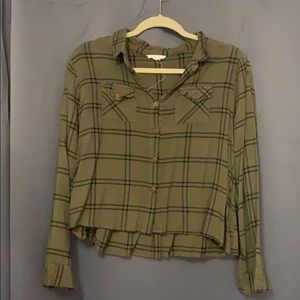 Cropped plaid shirt